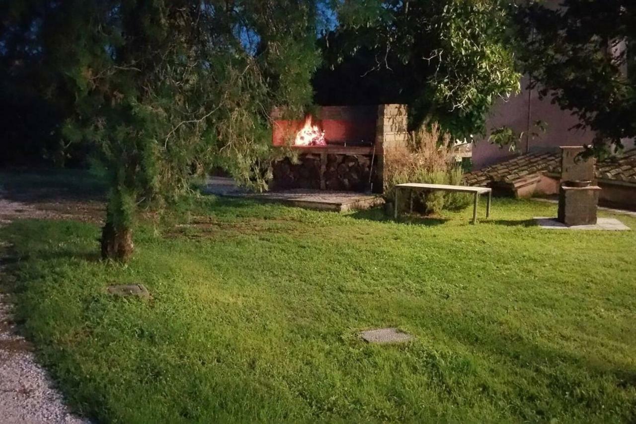 Piccolo Casale A "Le Moline" In Una Vera Fattoria Vetralla Exteriör bild